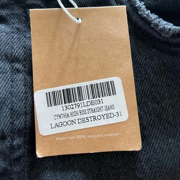 NWT Reformation Cynthia High Rise Distressed Black Straight Leg Jeans Size 31