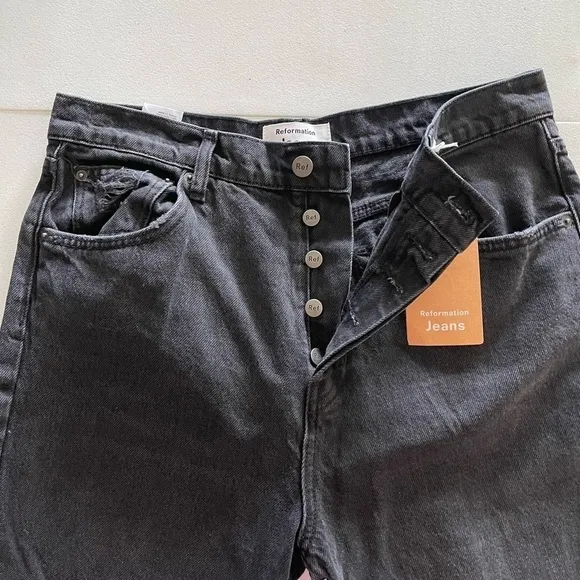 NWT Reformation Cynthia High Rise Distressed Black Straight Leg Jeans Size 31
