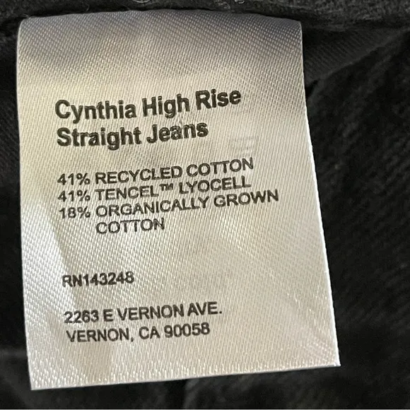 NWT Reformation Cynthia High Rise Distressed Black Straight Leg Jeans Size 31