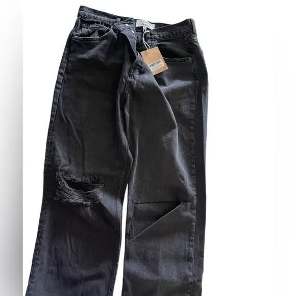 NWT Reformation Cynthia High Rise Distressed Black Straight Leg Jeans Size 31