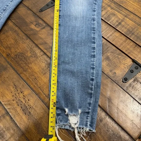 PAIGE Jeans Verdugo Ankle Flo Destructed Light Blue Distressed Denim Jeans 27