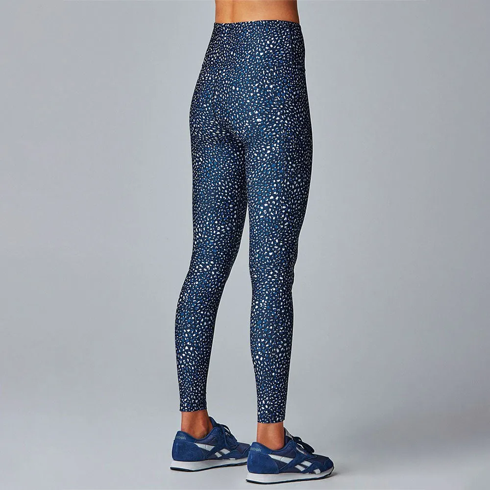 Running Bare Power Moves Ab-Waist Tight