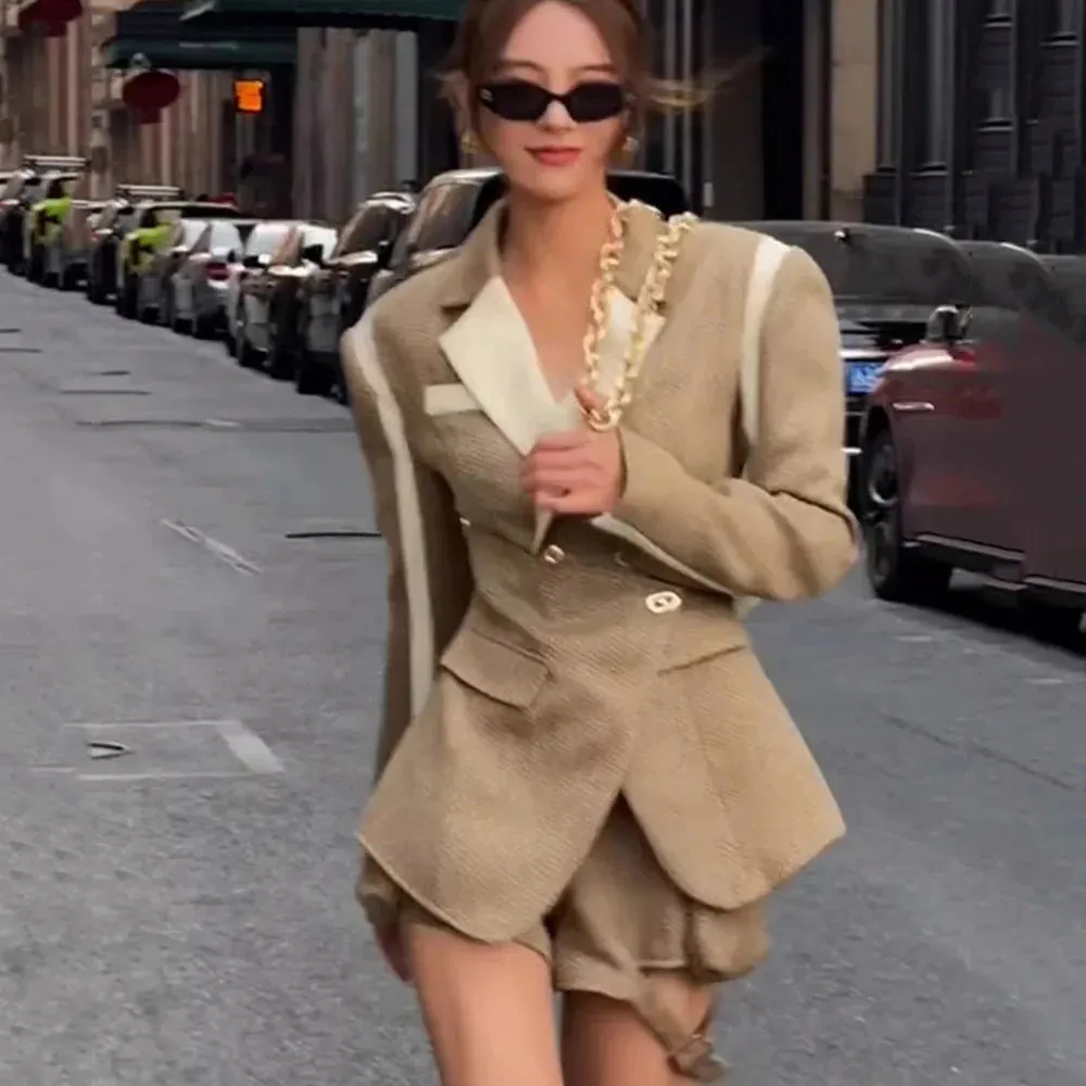 Single Breasted Slim Blazers   High Waist Shorts