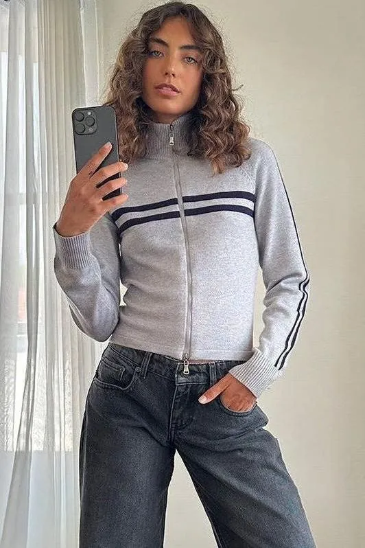 Slim Fit Short Zipper Knitted Hoodie
