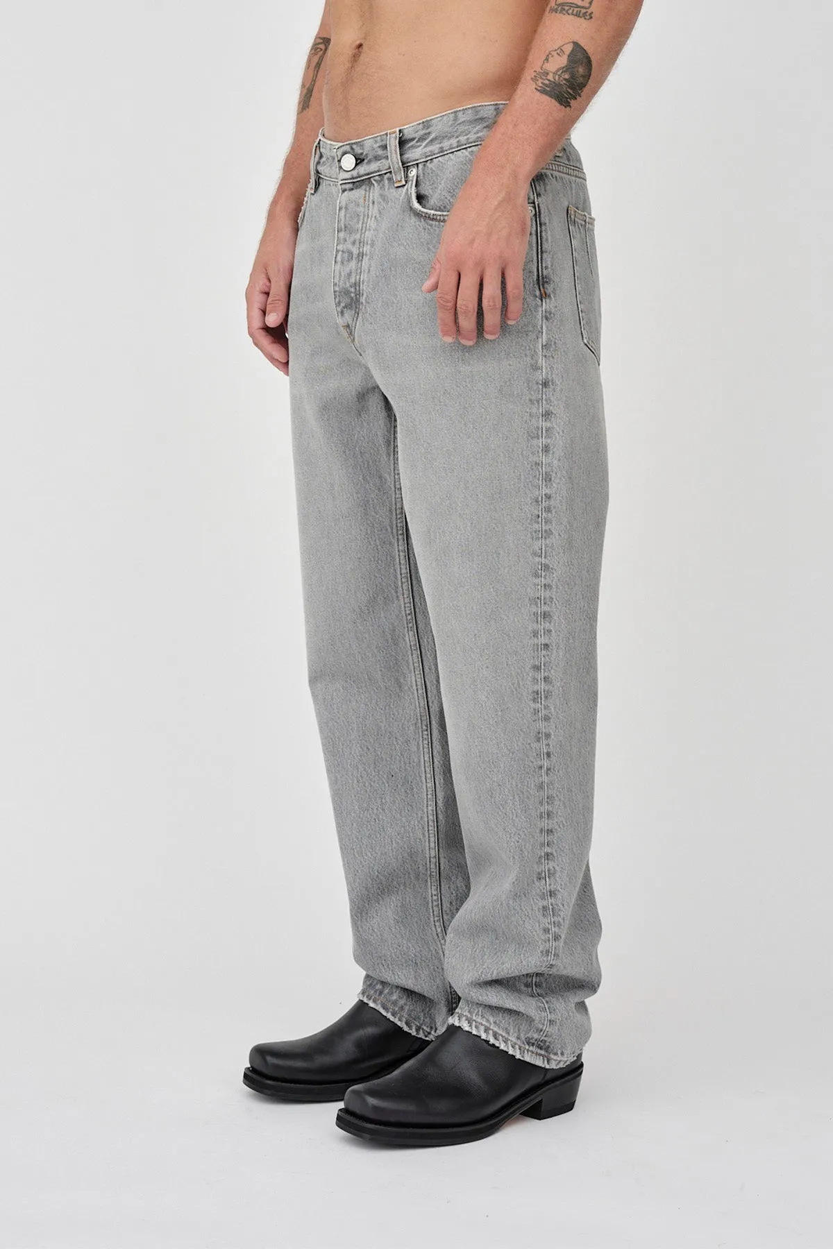 Steve Light Grey 6 - Light Grey