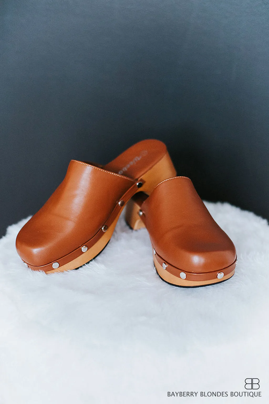 Studded Clog W/ Natural Heel -Cognac Brown