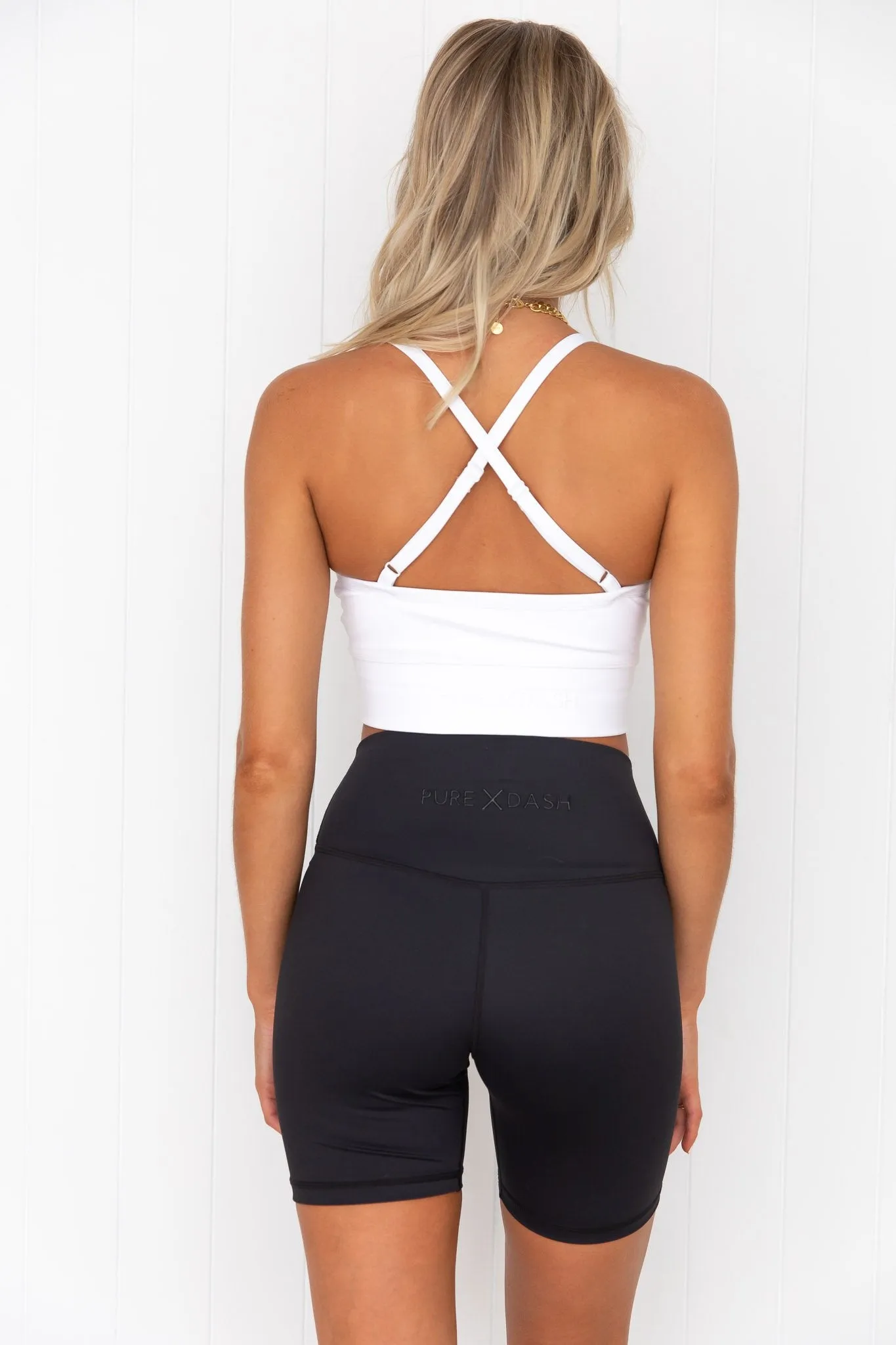 Studio Crop - White