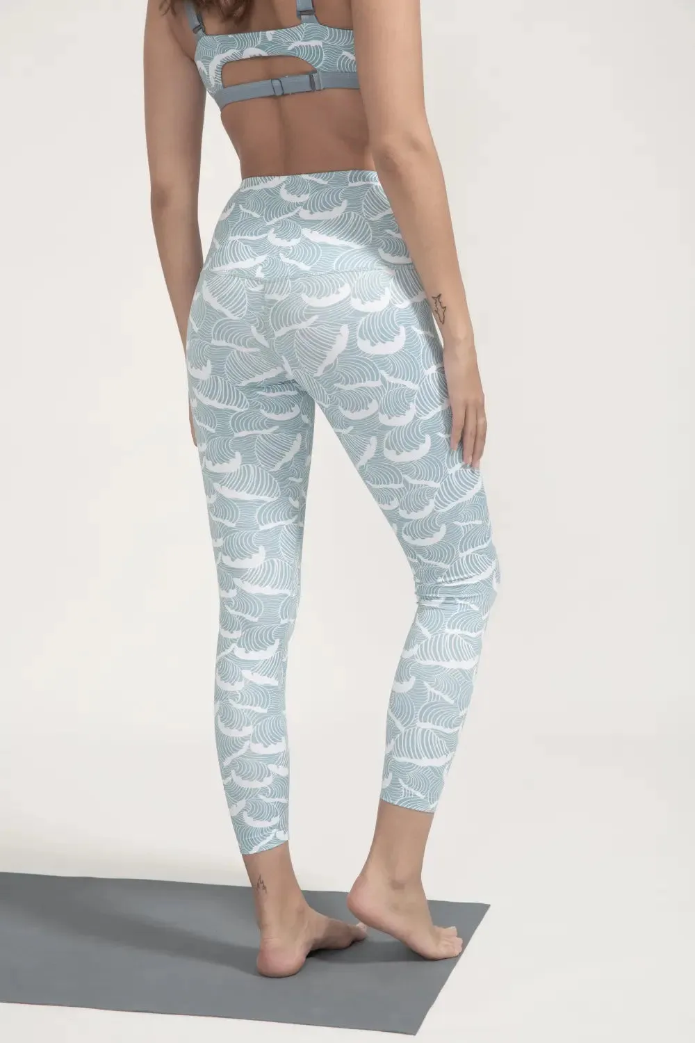 Surf & Yoga Leggings mit Ocean Waves Print
