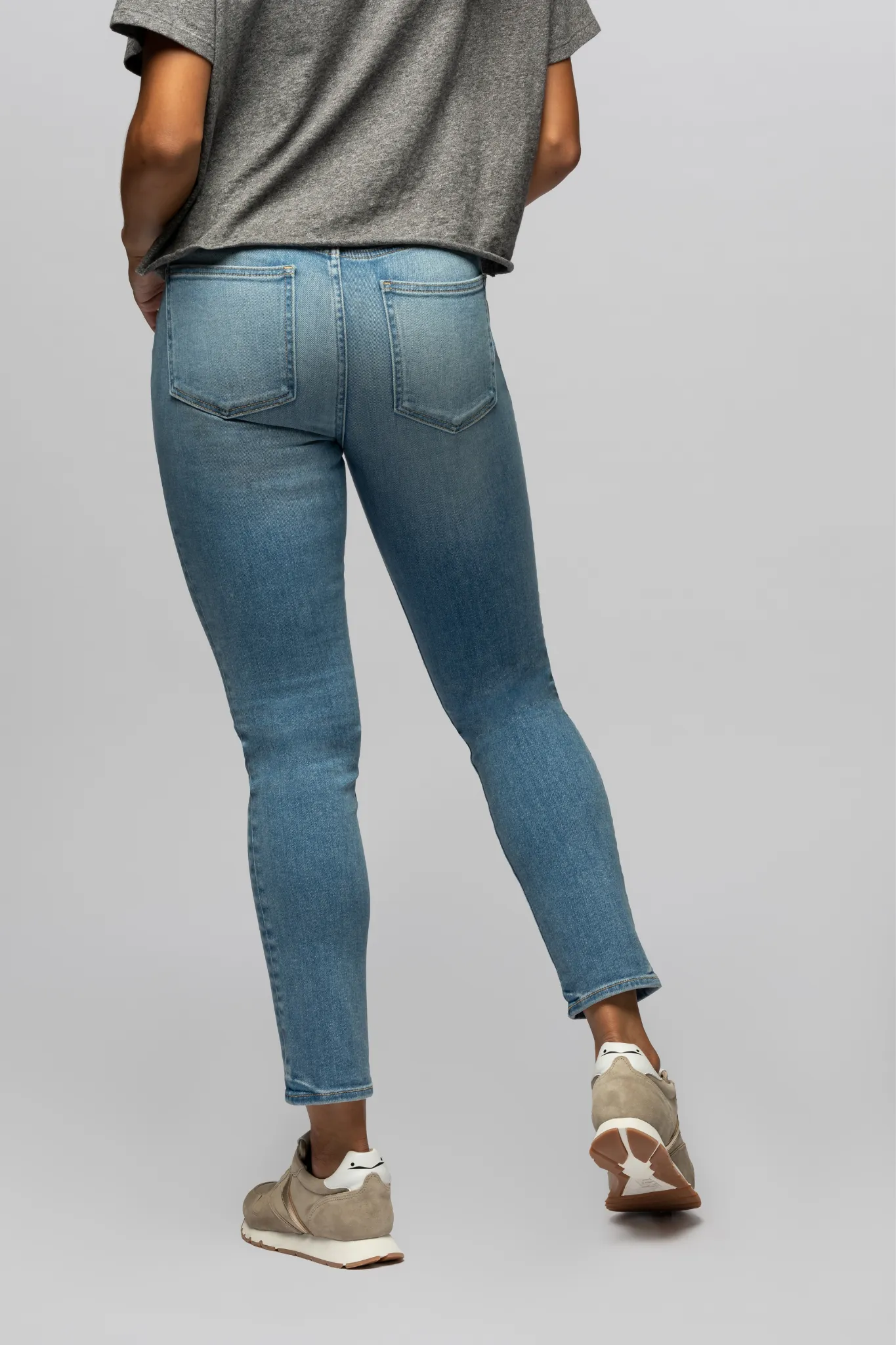 The Athletic Skinny - Sunwashed Indigo