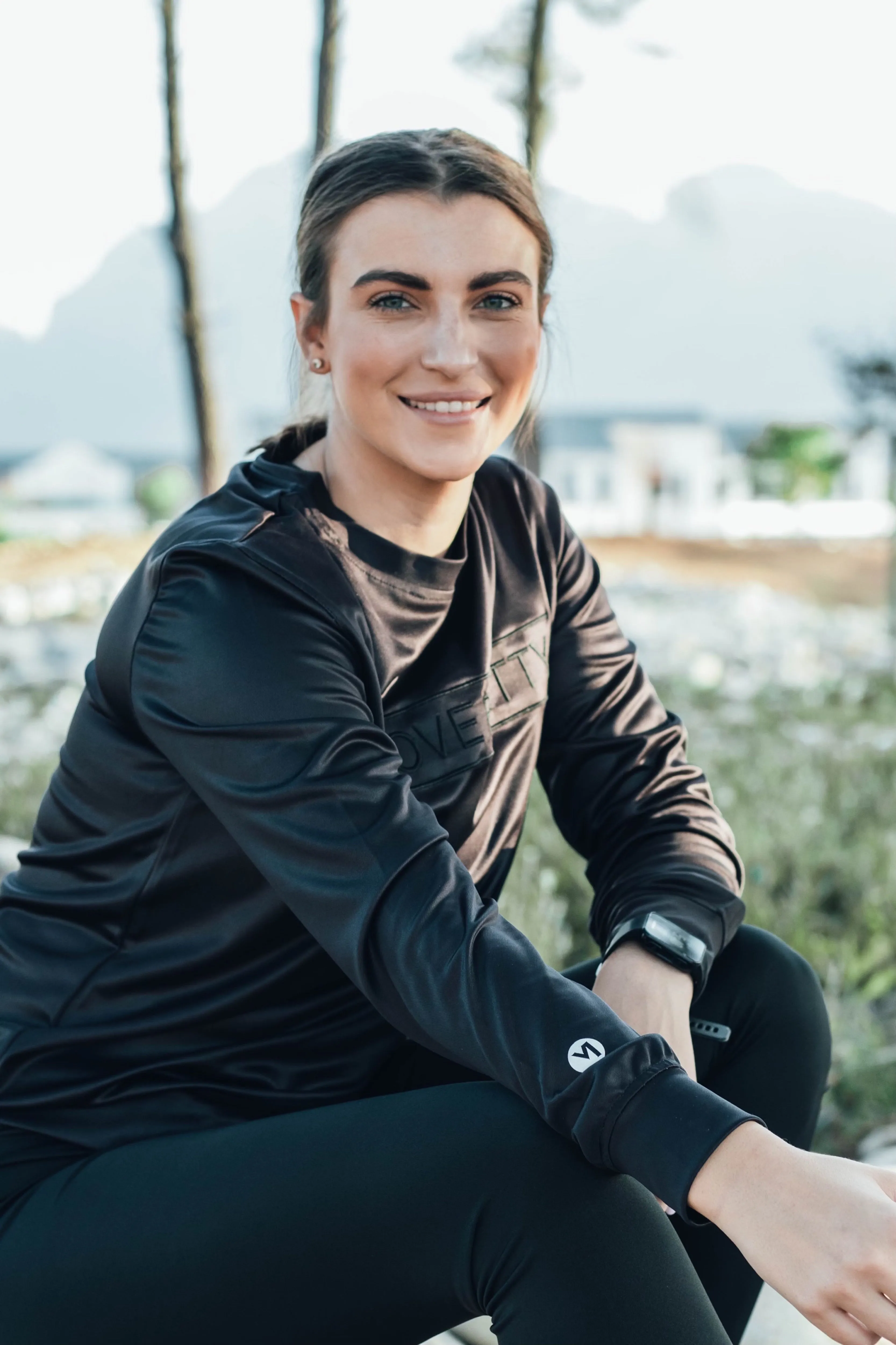 THE JESS CREWNECK TOP | BLACK