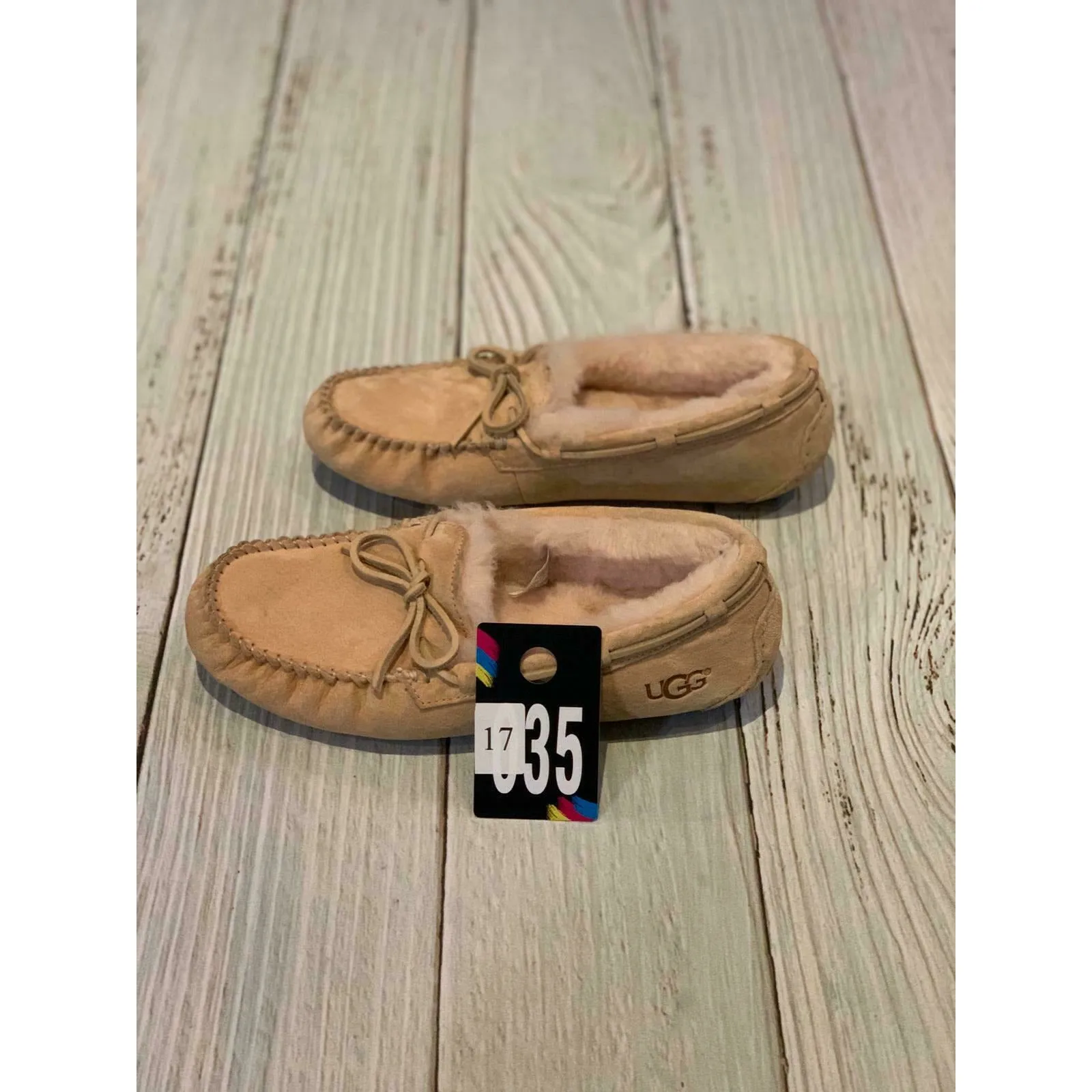 UGG Australia DAKOTA Chestnut SHEEPSKIN MOCCASIN 5612 Women's Shoes Size 9