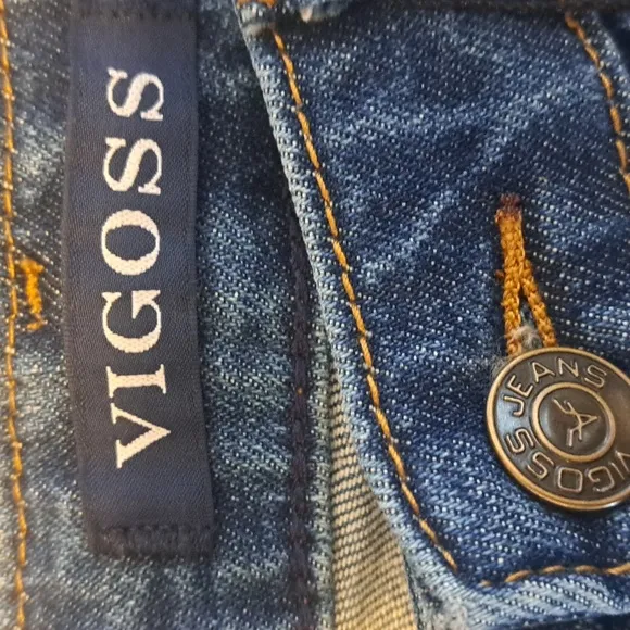 VIGOSS FRIDAY BOYFRIEND JEANS.  SIZE 28 ( WAIST 31)]