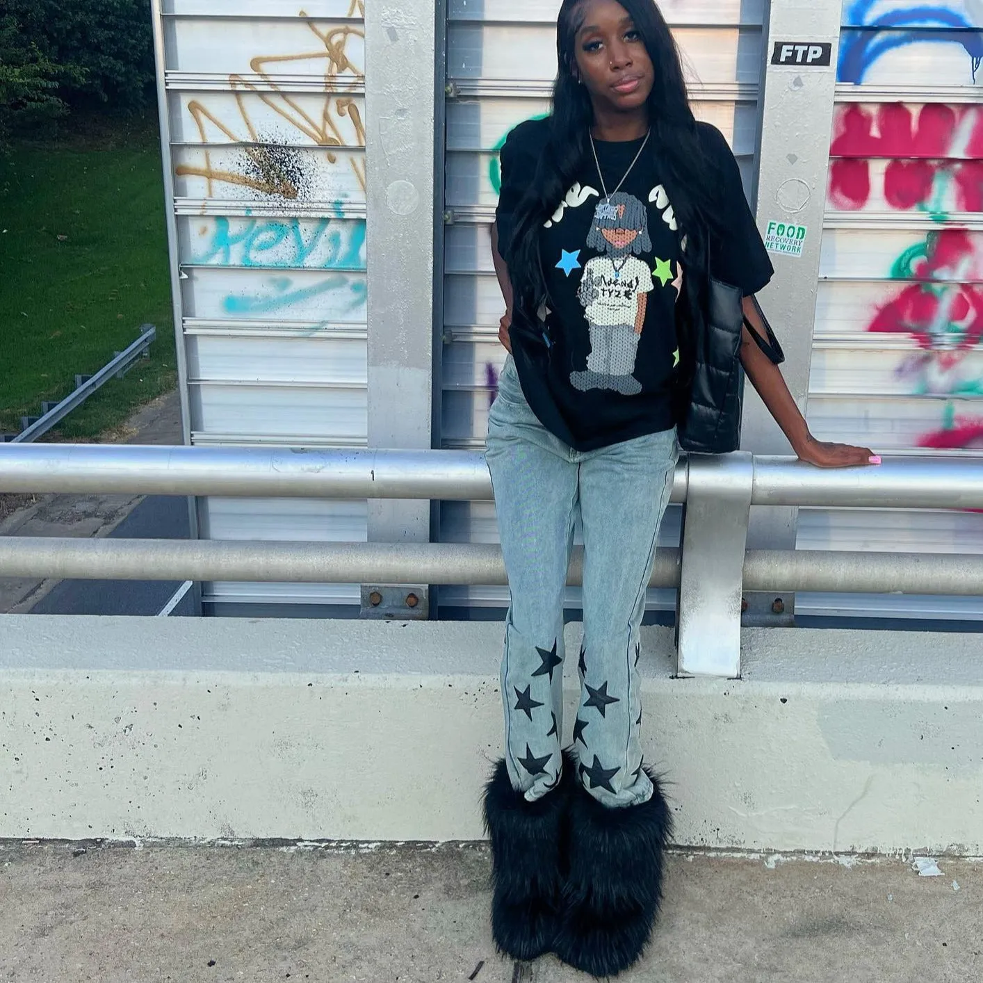 Vintage Star Embroidery Distressed Jeans
